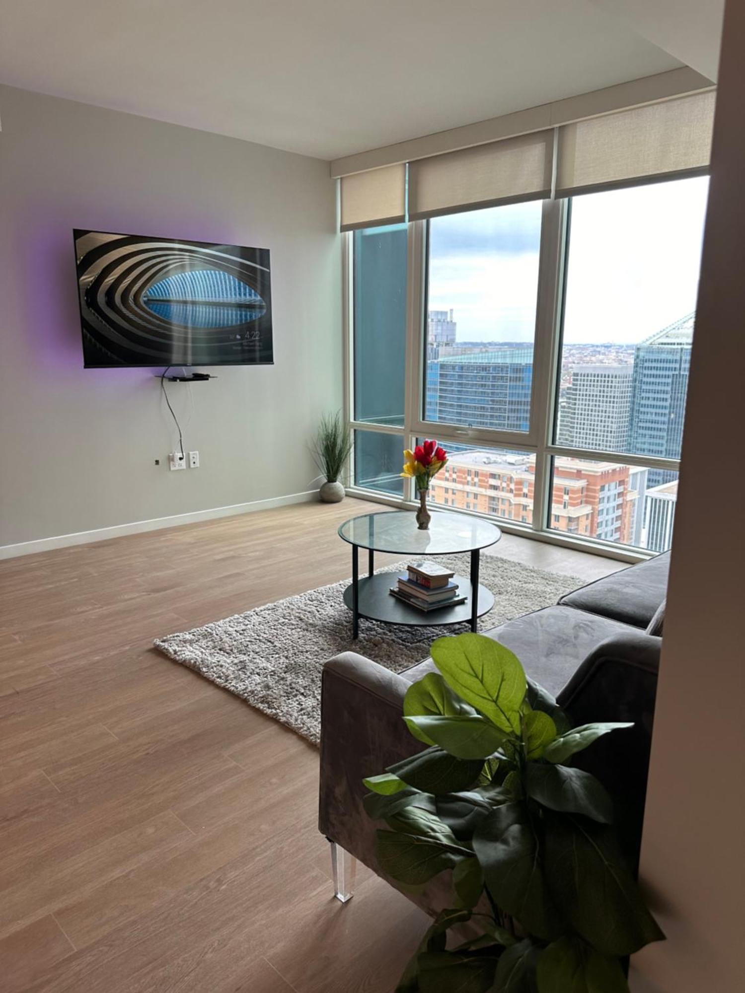 Luxury 2 Bedroom Apt In Arlington With City View Exterior photo